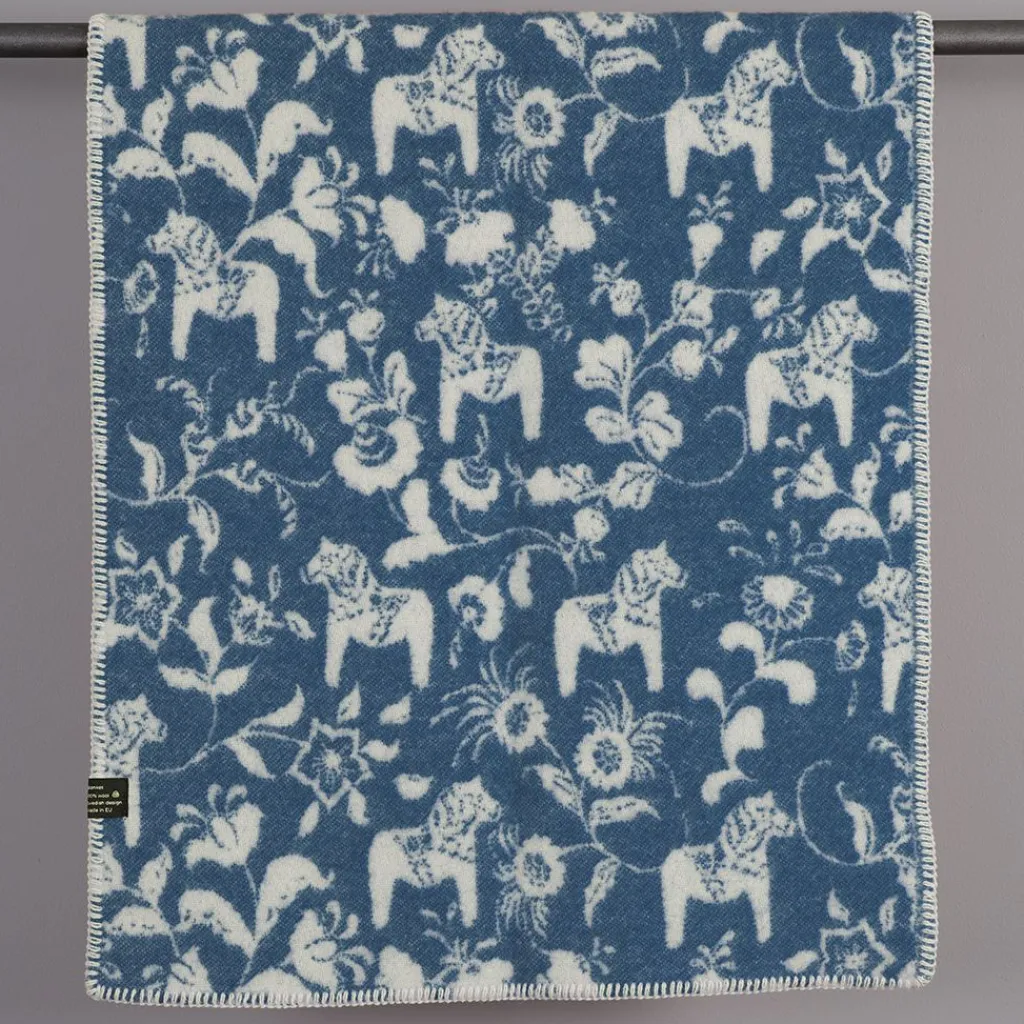 Babyfiltar|Ullplädar<Arvidssons textil Barnfilt Leksand blå 65x95cm med dalahästar och kurbits