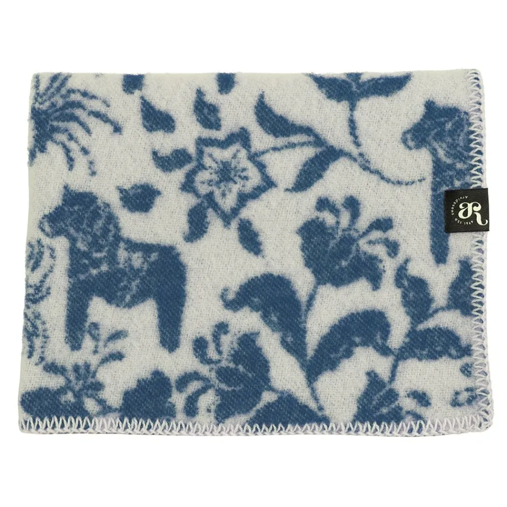 Babyfiltar|Ullplädar<Arvidssons textil Barnfilt Leksand blå 65x95cm med dalahästar och kurbits