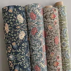 Arts & Crafts Tyger|Gardintyger Mönstrade< Birds and roses petrol tyg