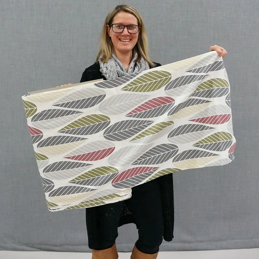 Gardinkappor Mönstrade<Arvidssons textil Blader rosa gardinkappa metervara