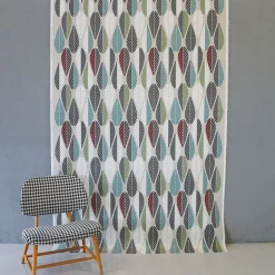 Gardintyger Mönstrade|Arvidssons Textil<Arvidssons textil Blader vinröd tyg