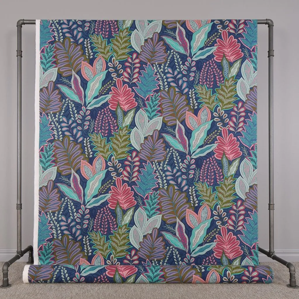 Arts & Crafts Tyger|Gardintyger Mönstrade< Botanic Arty tyg - färgstarkt och med djup och karaktär