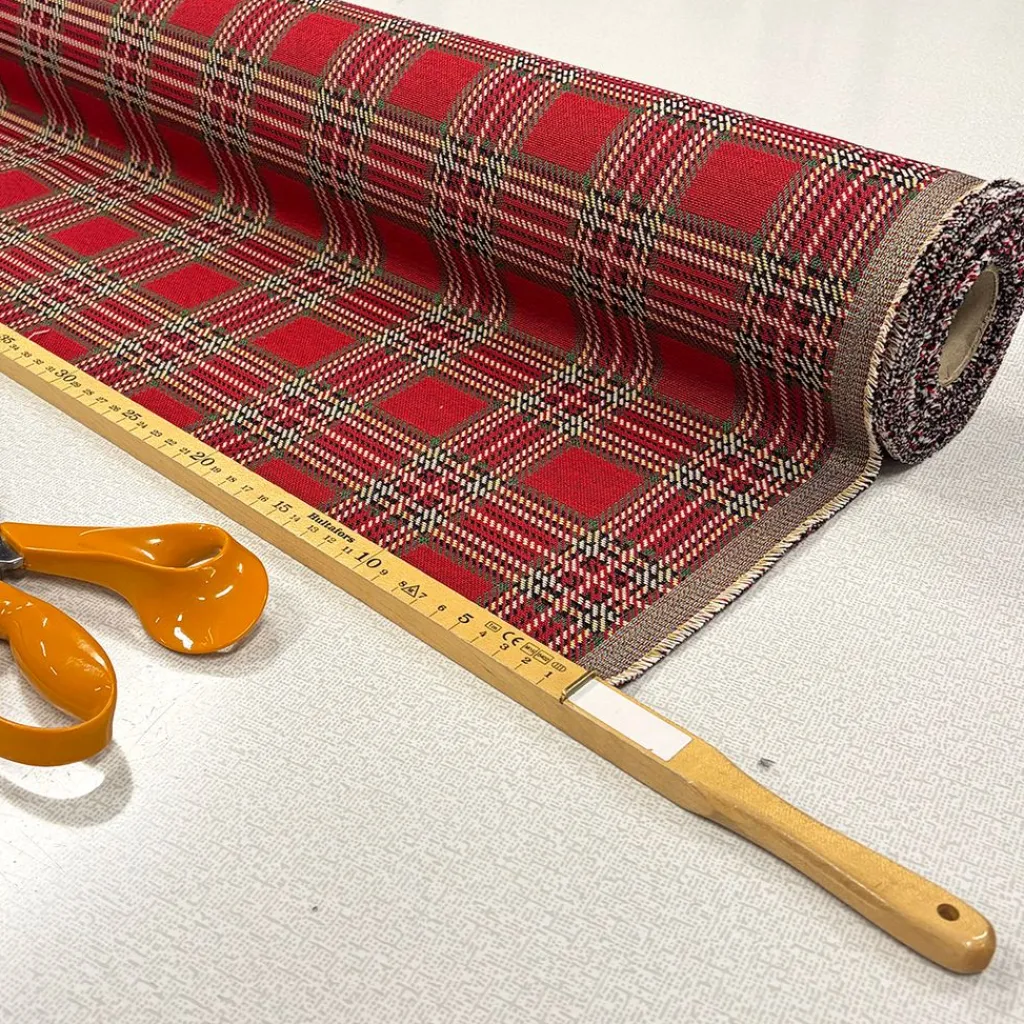 Rutiga Möbeltyger|Mönstrade Möbeltyger< Check Classic Holiday gobeläng – Klassisk jultextil i rutmönster