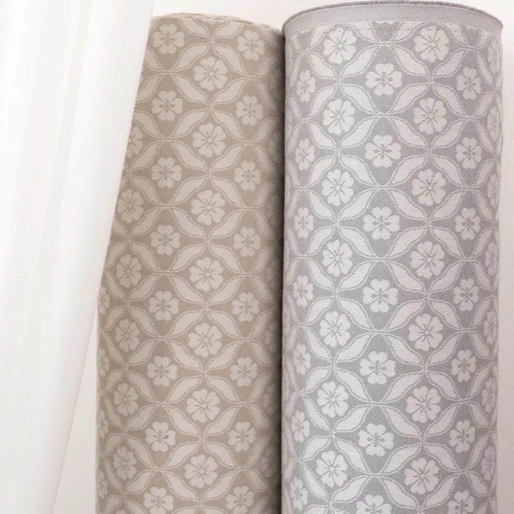 Mönstrade Möbeltyger|Bolster< Clover beige tyg