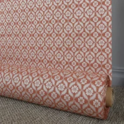 Mönstrade Möbeltyger|Bolster< Clover terracotta tyg