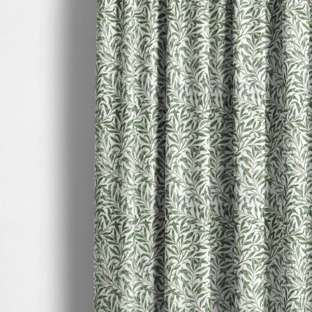 Arts & Crafts Tyger|Gardintyger Mönstrade<Nordisk Textil Ester allmogegrön tyg – klassiskt bladmönster i allmogegrönt