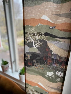 Panelgardiner<Arvidssons textil Fjällvandring grön-beige panelgardiner