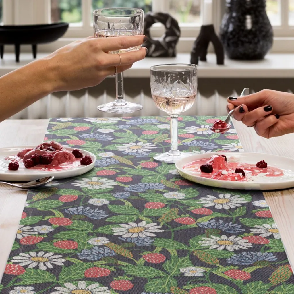 Bordslöpare|Ekelund Löpare<Ekelund Fragaria löpare 35X120 - s Linneväveri