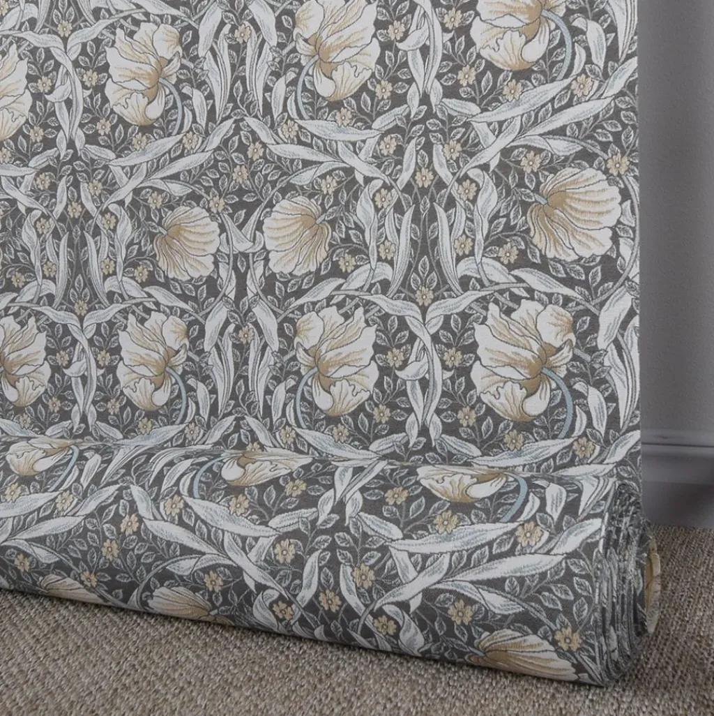 Arts & Crafts Tyger|Mönstrade Möbeltyger<Nordisk Textil Grace mullvad gobeläng - Klassisk blommig Arts and Crafts design