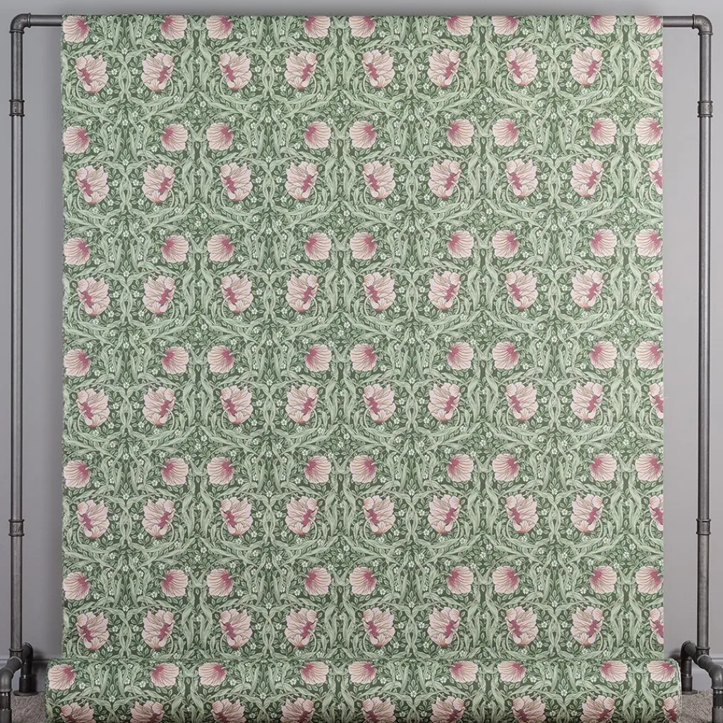 Arts & Crafts Tyger|Gardintyger Mönstrade<Nordisk Textil Grace rosa/ljusgrön tyg - Klassisk blommig Arts and Crafts design