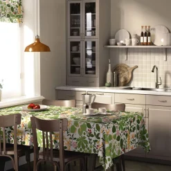 Bordsduk<Arvidssons textil Haga multi blommig bordsduk