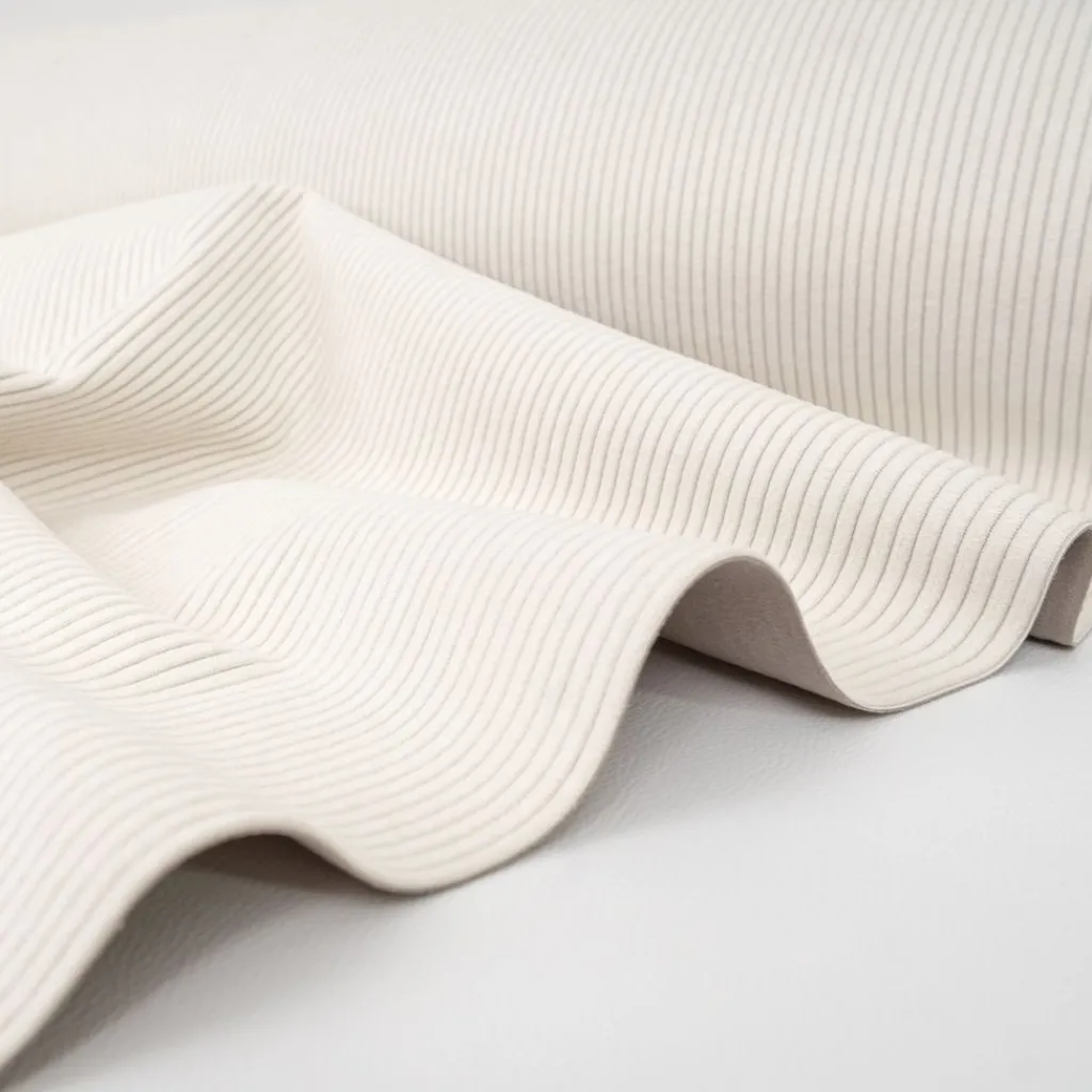Enfärgade Möbeltyger<Nordisk Textil Huggy creme möbeltyg - Slitstark manchester