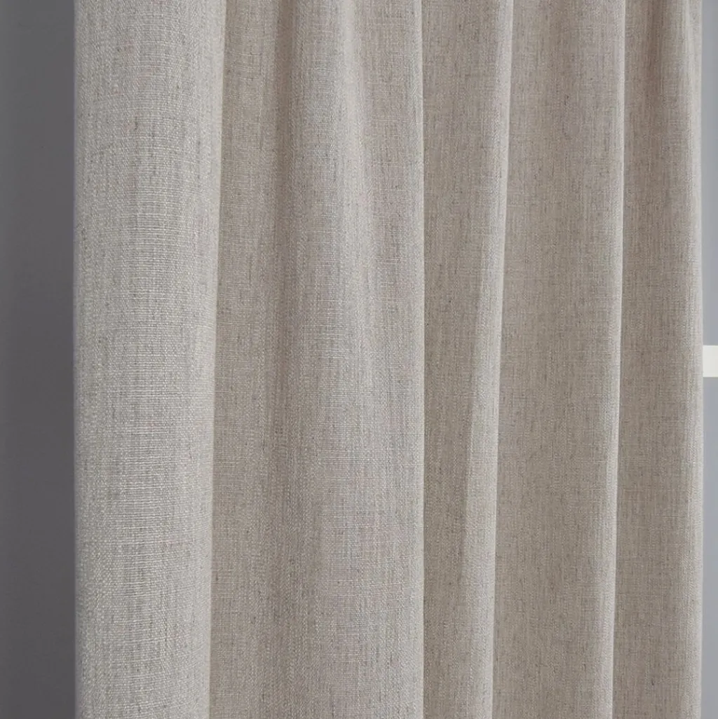 Gardiner Enfärgade< James linne gardiner – Modern linne-look med lyxigt fall