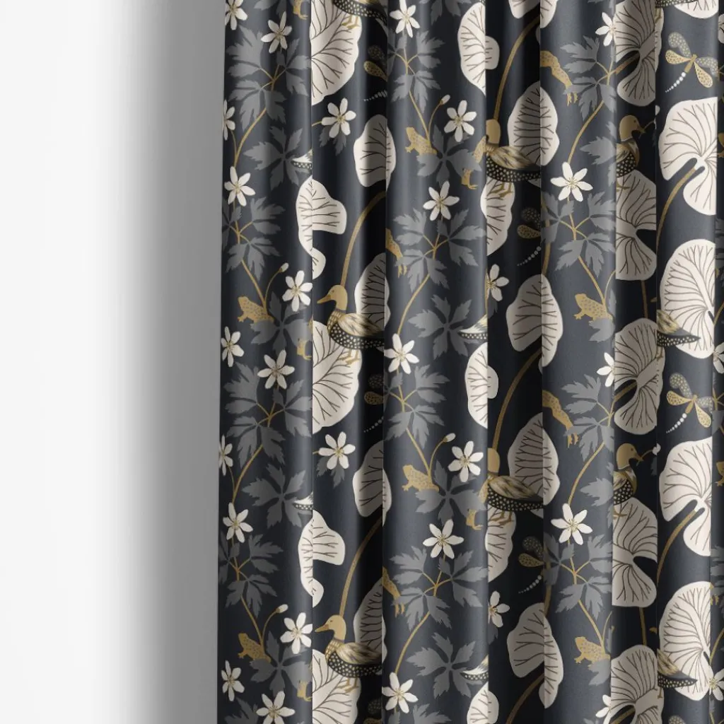 Gardintyger Mönstrade|Arvidssons Textil<Arvidssons textil Kärrleken mörkblå tyg