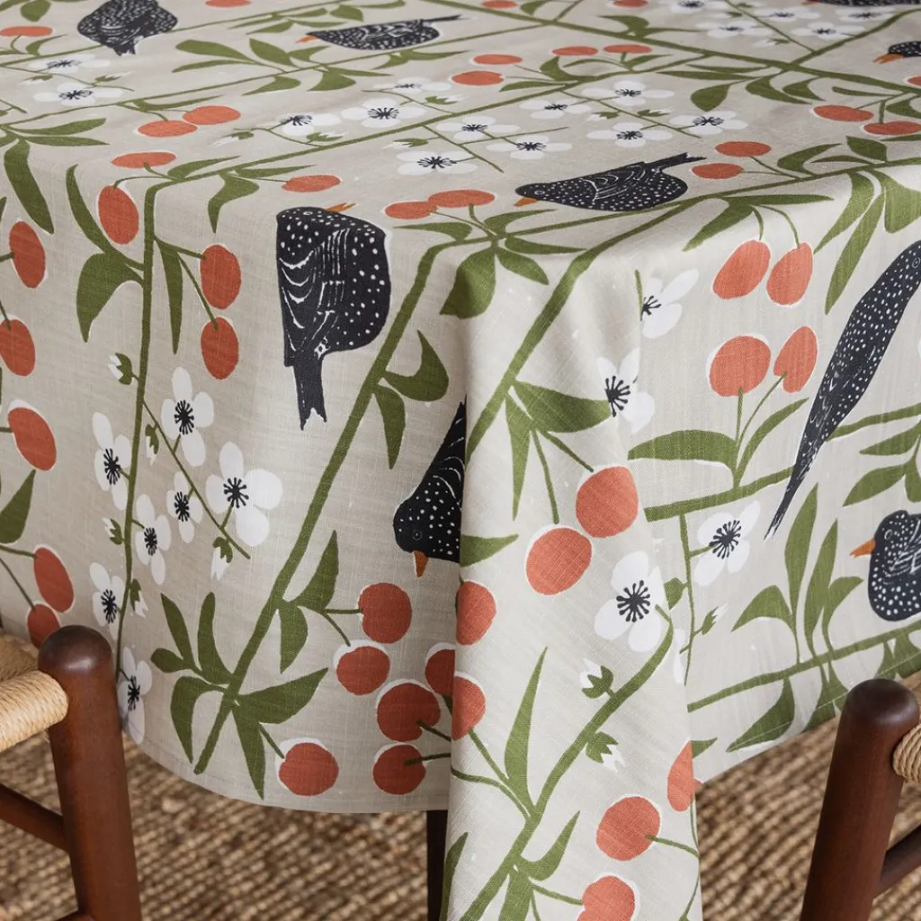 Bordsduk<Almedahls Körsbärsträdgården beige bordsduk -