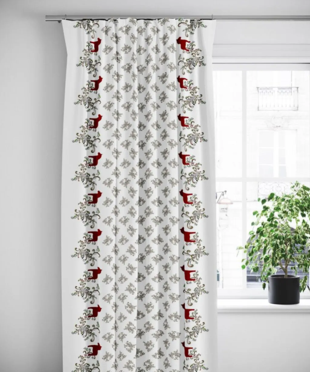 Gardintyger Mönstrade|Arvidssons Textil<Arvidssons textil Kurbits bård röd-grön tyg med dalahästar