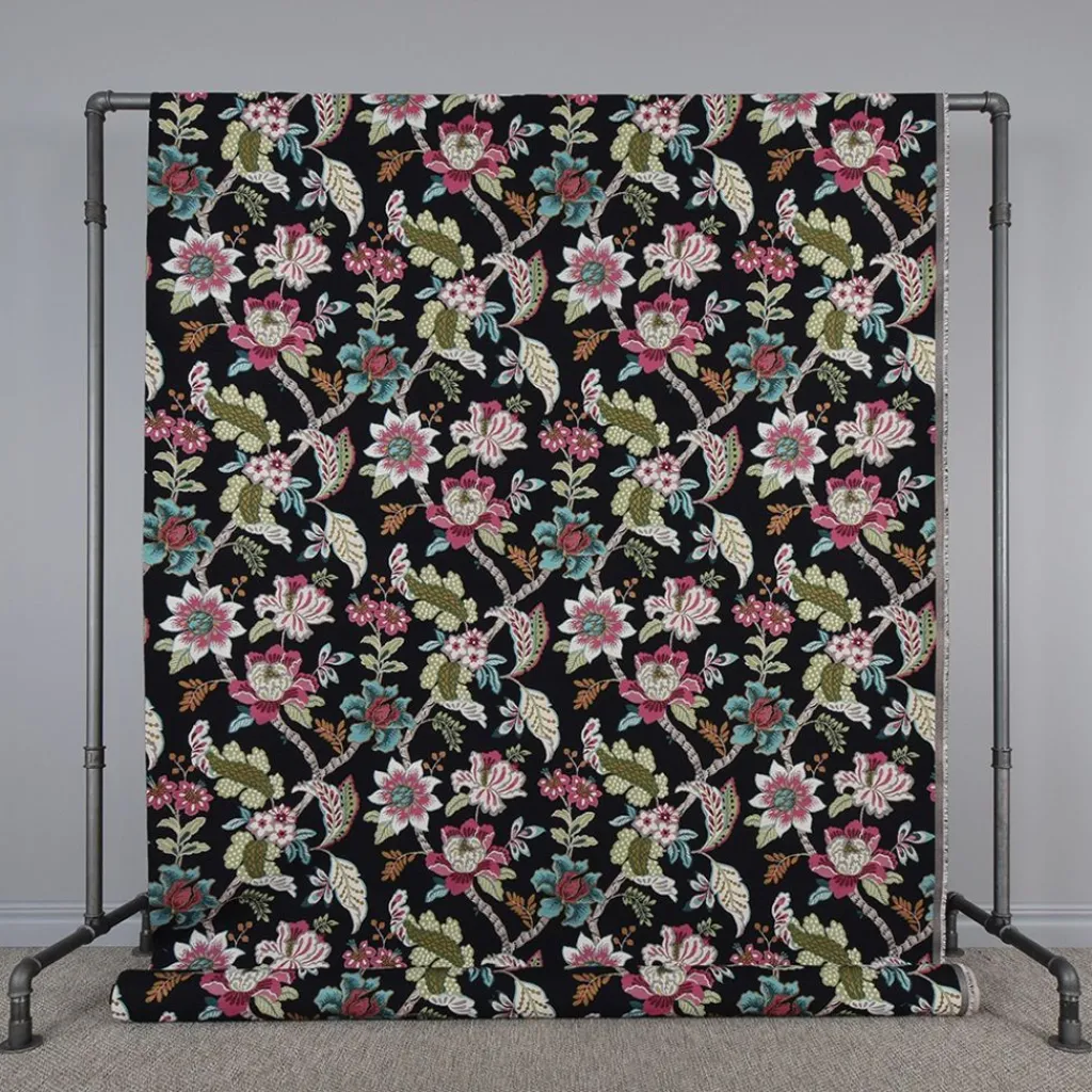 Blommiga Möbeltyger|Mönstrade Möbeltyger<Arvidssons textil Kyma svart möbeltyg
