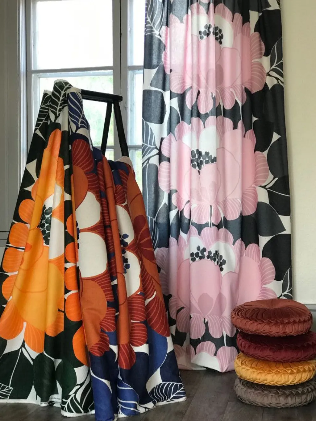 Gardintyger Mönstrade|Arvidssons Textil<Arvidssons textil Leia orange tyg