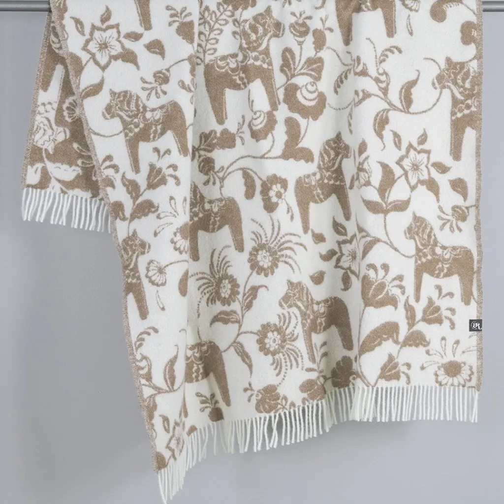 Ullplädar<Arvidssons textil Leksand beige ullpläd 130x170 cm – dalahästar i 100% ull