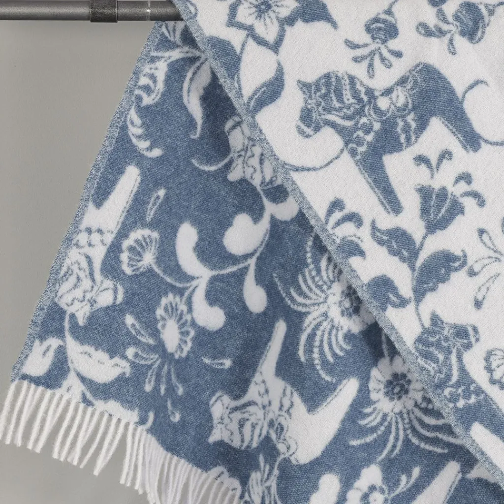 Ullplädar<Arvidssons textil Leksand blå ullpläd 130x170 cm – dalahästar i 100% ull