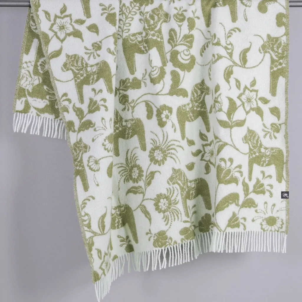 Ullplädar<Arvidssons textil Leksand grön ullpläd 130x170 cm – dalahästar i 100% ull