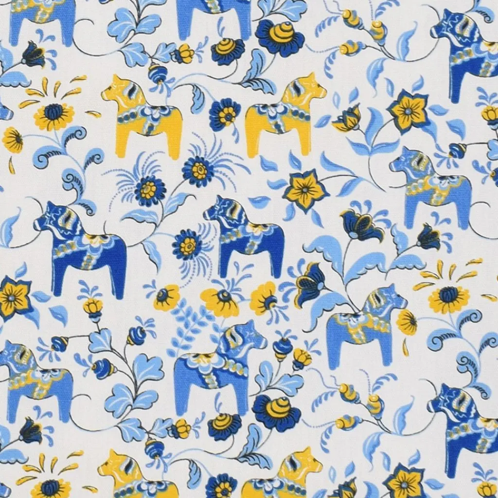 Gardintyger Mönstrade|Arvidssons Textil<Arvidssons textil Leksand mini Sverige tyg med traditionellt dalahästtryck