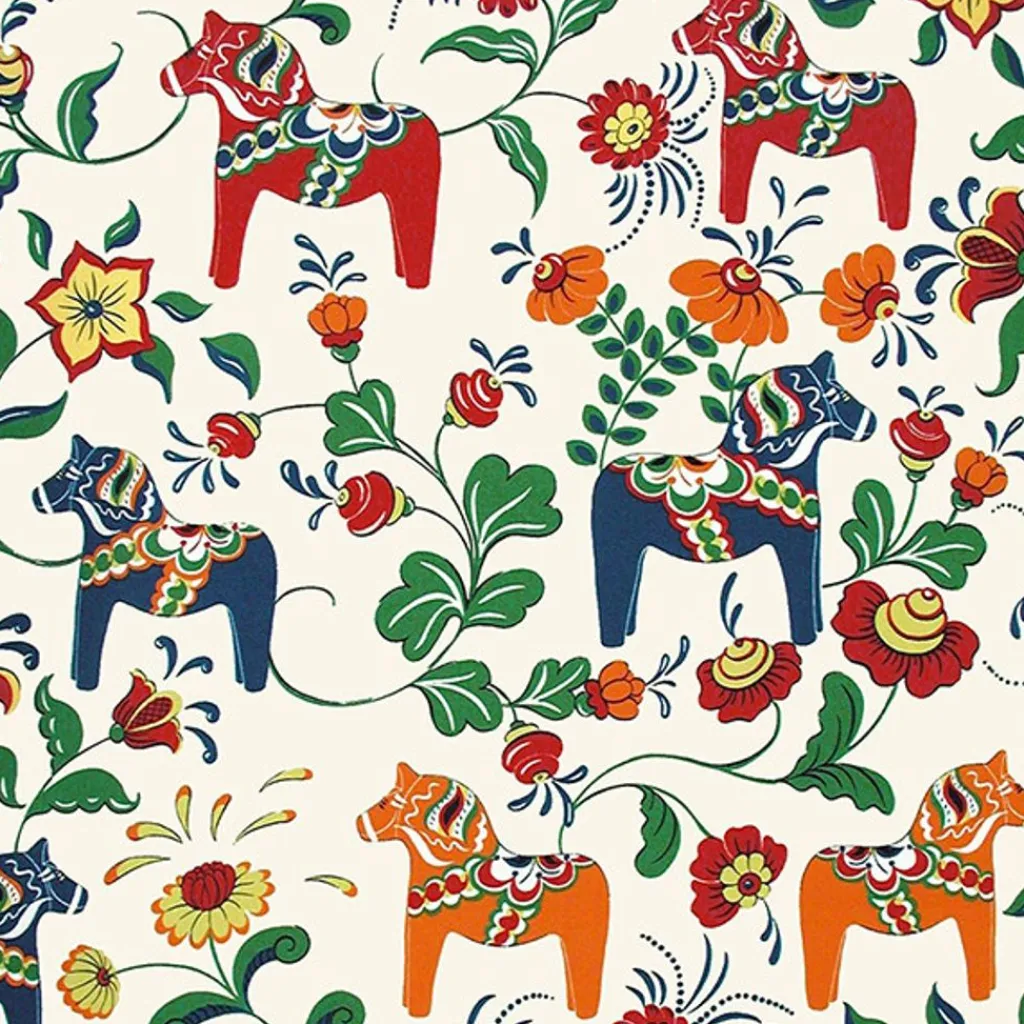 Gardintyger Mönstrade|Arvidssons Textil<Arvidssons textil Leksand natur tyg med traditionellt dalahästtryck