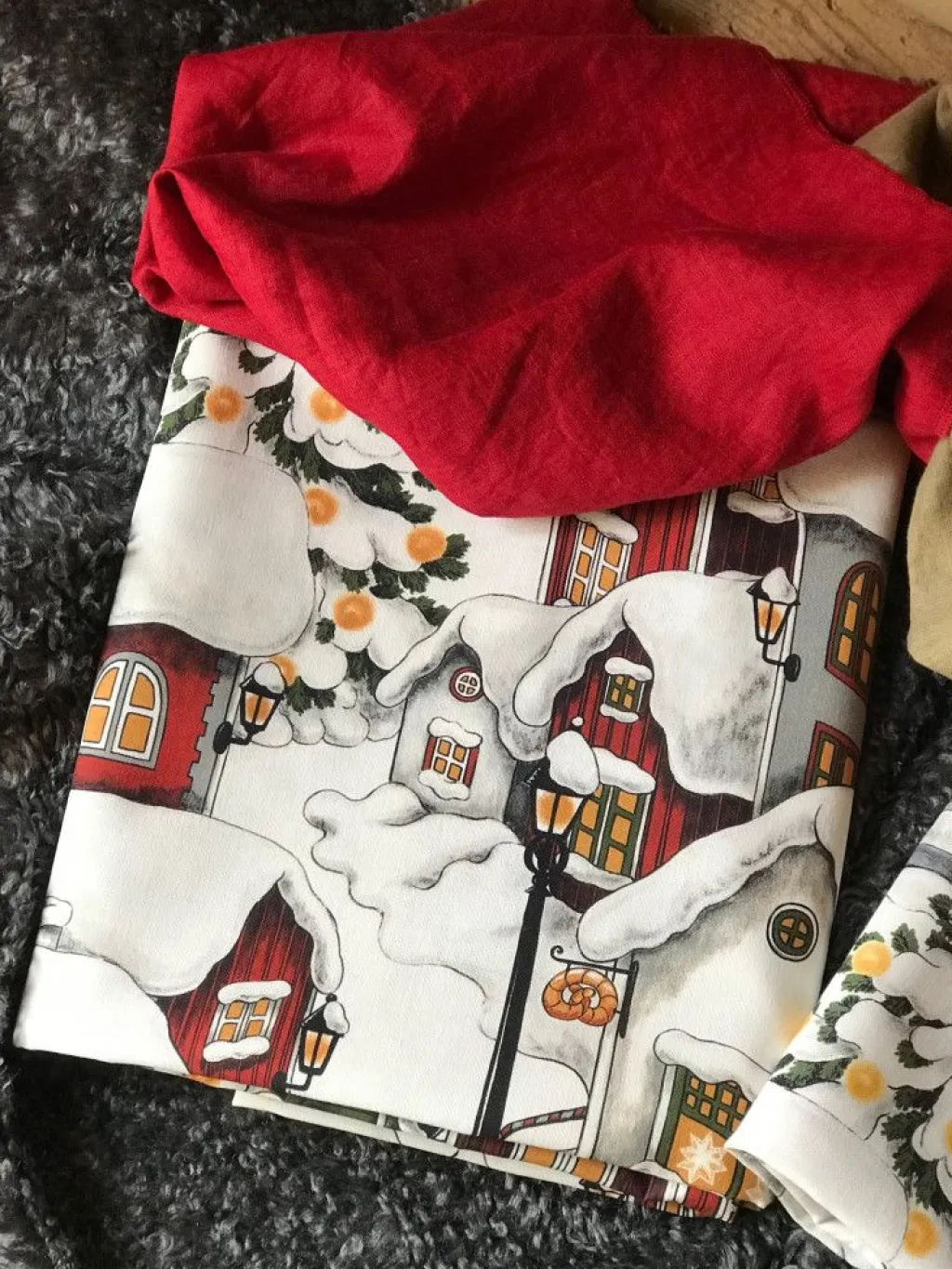 Gardintyger Mönstrade|Arvidssons Textil<Arvidssons textil Lyckeby röd tyg