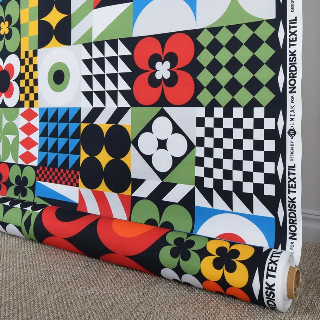 Gardintyger Mönstrade<Nordisk Textil Maxi Blocks tyg – djärv geometrisk design för moderna interiörer
