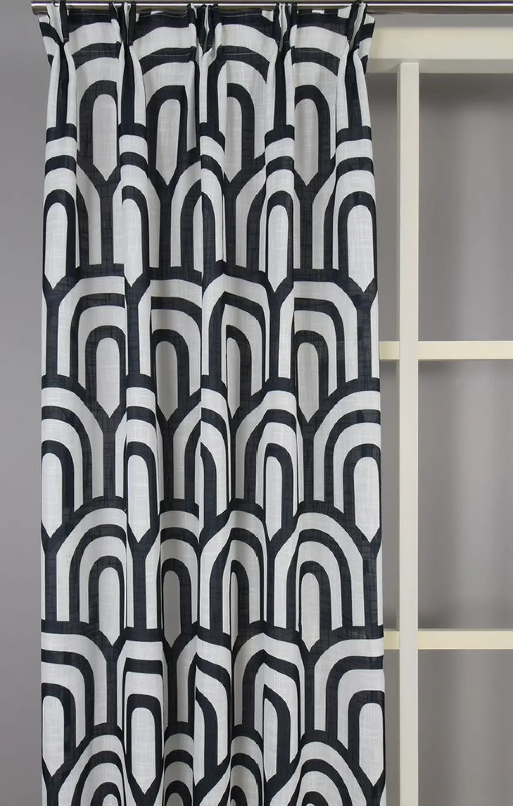 Gardiner Mönstrade<Nordisk Textil Metro gardiner – Grafisk svartvit gardin med modern design