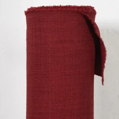 Gardintyger Enfärgade<Nordisk Textil Milo vinröd gardintyg - Stilrent med fin struktur