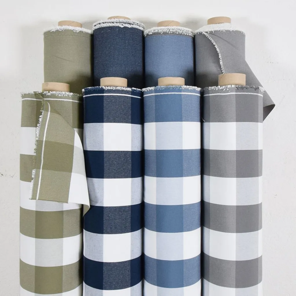 Enfärgade Möbeltyger<Nordisk Textil Newport duvblå enfärgat tyg