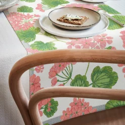 Bordslöpare|Ekelund Löpare<Ekelund Pelargonia löpare 35X120 - s Linneväveri