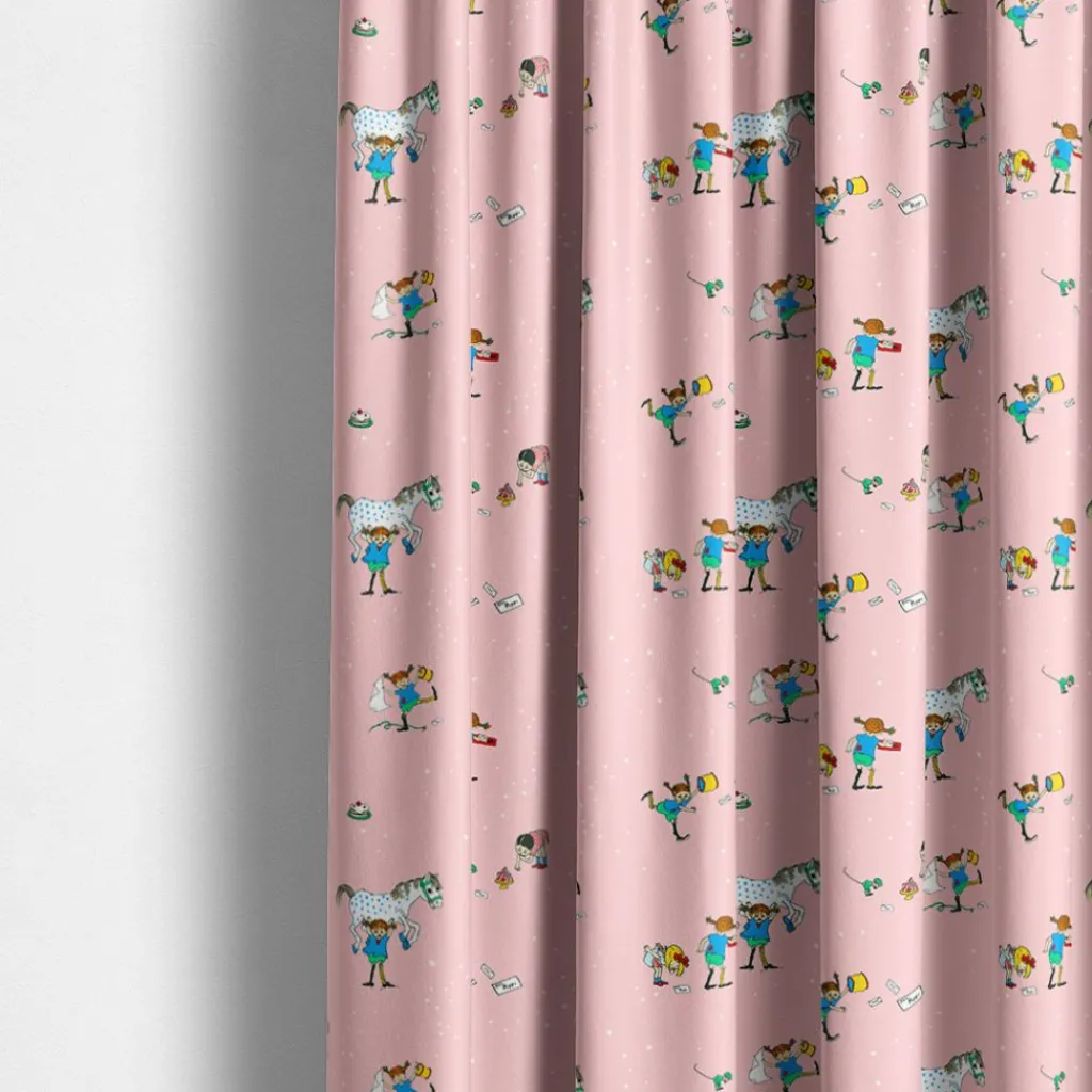 Gardintyger Mönstrade|Barnmönster<Arvidssons textil Pippi med vänner rosa tyg