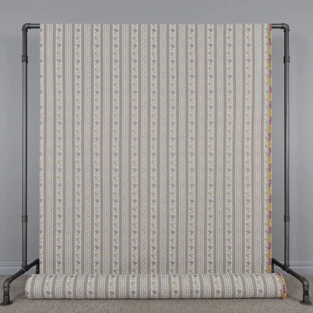 Randiga Möbeltyger|Mönstrade Möbeltyger<Nordisk Textil Portugal beige randigt stiltyg för möbelklädsel