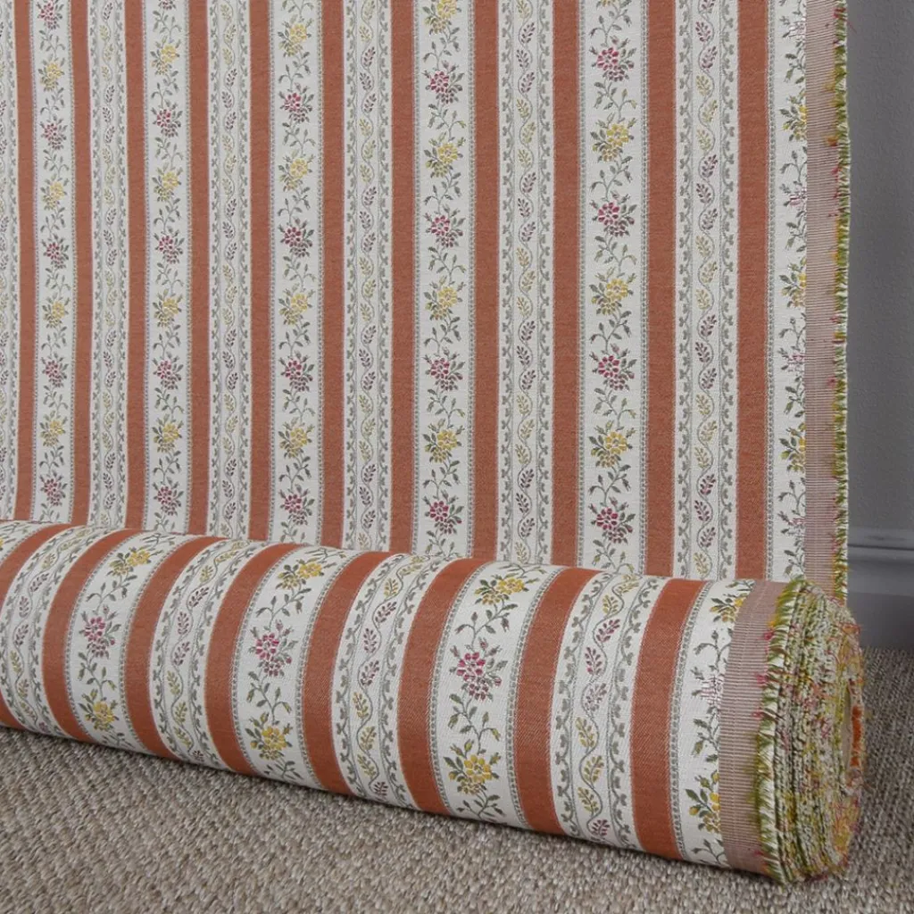 Randiga Möbeltyger|Mönstrade Möbeltyger<Nordisk Textil Portugal terrakotta randigt stiltyg för möbelklädsel