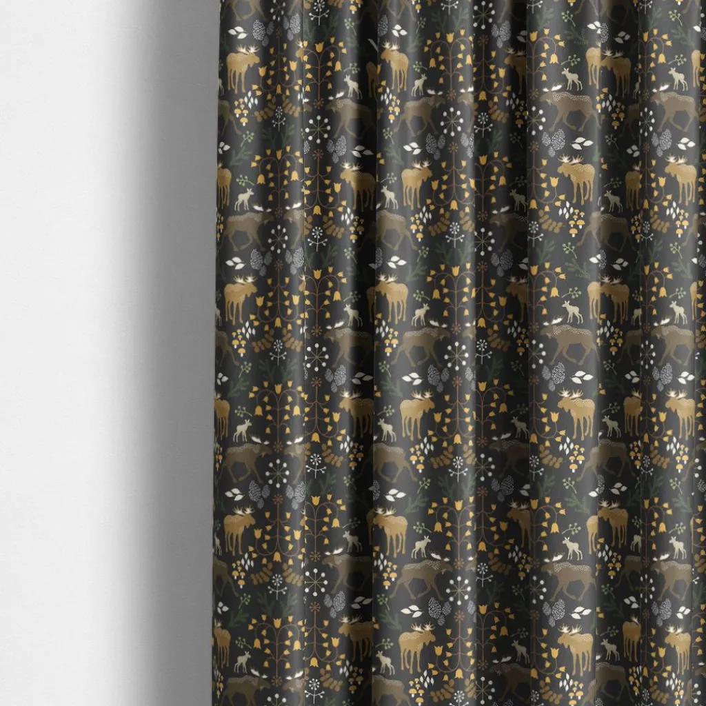 Gardintyger Mönstrade|Arvidssons Textil<Arvidssons textil Skogens Konung svart - tyg