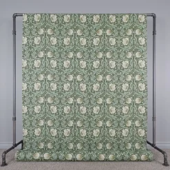 Textilvaxduk< Textilvaxduk Grace grön - Klassisk blommig Arts and Crafts design