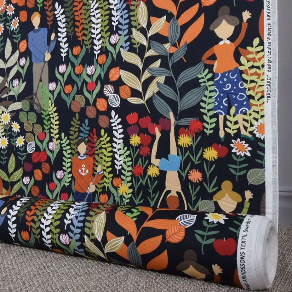 Gardintyger Mönstrade|Arvidssons Textil<Arvidssons textil Trädgård svart/orange tyg
