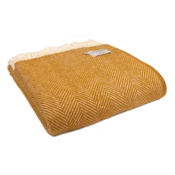 Ullplädar<Tweedmill textiles Ullpläd Fishbone English Mustard, 100% Ull, 150x183 cm