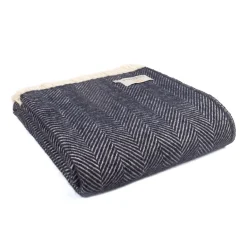 Ullplädar<Tweedmill textiles Ullpläd Fishbone Navy, 100% Ull, 150x183 cm