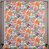 Gardintyger Mönstrade<Nordisk Textil Whispers tyg – Färgstarkt tyg med tranor & blommor