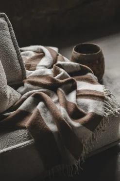 Ullplädar<Jakobsdals Zara Blockstripe ljusbrun pläd